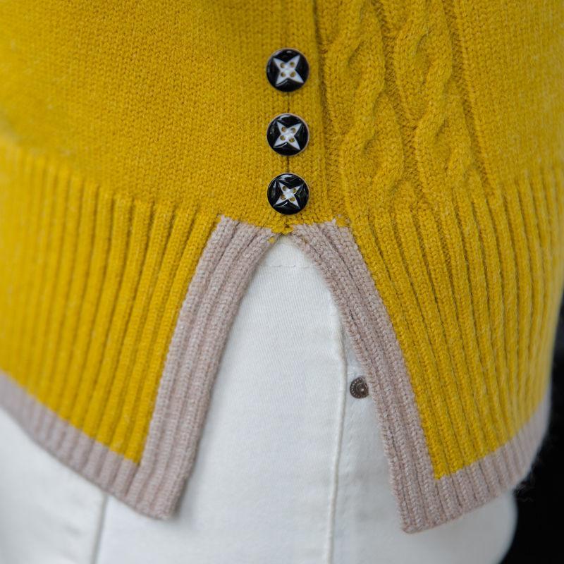 Autumn and Winter Women's Sweater Mid Neck Women's Cinched Waist Knitted Sweater