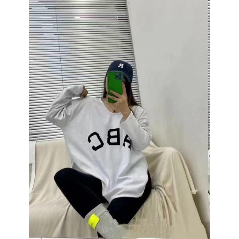 Thickened Velvet Letters U-shaped Collar Long-sleeved T-shirt for Women In Autumn and Winter New Loose and Versatile Slim Curved Hem Base Shirt