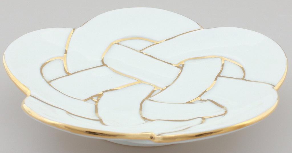 24to3 Nishitomi Ceramics Arita Ware Teller Takiyo Kiln Plum Knot Kleiner Teller Tellerdurchmesser ca. 11cm Gold Weihnachten Neujahr Geschirr Hergestellt