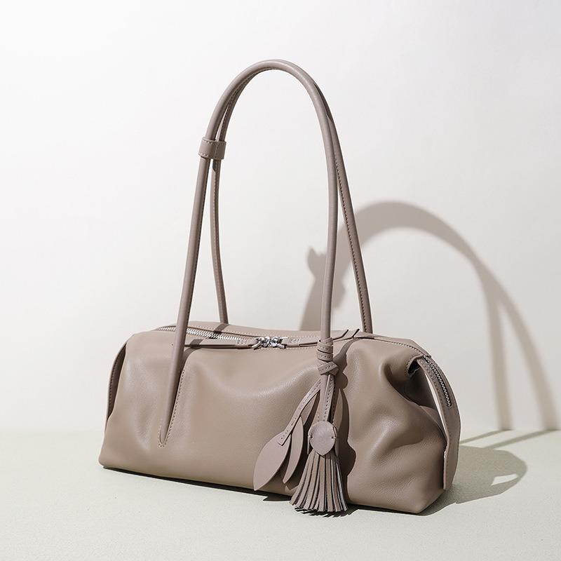 Erste Schicht Rindsleder Kissenbeutel Bowlingtasche vielseitiger Stil leichter Luxus große Kapazität Leder einfach tragbar Schulter Achseltasche