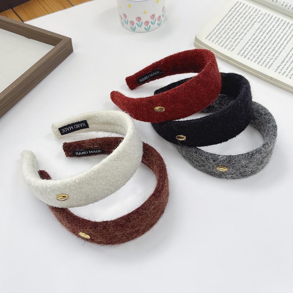 Gold Label Woolen Wide Headband for Autumn & Winter - High-Class Versatile Accessory for Flyaway Control & Outings