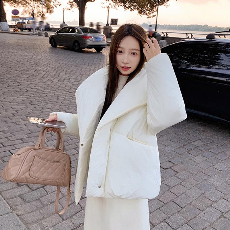 Winter New Korean Style Short Cotton Coat for Women with Large Lapel Design, Loose and Thickened Bread Coat