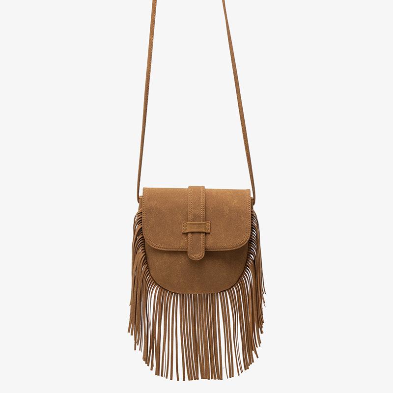 

Винтажная коричневая матовая сумка с бахромой 2025 темпераментная универсальная сумка через плечо с диагональным ремнем женская сумка сумка-ракушка сумка-седло светло-коричневого