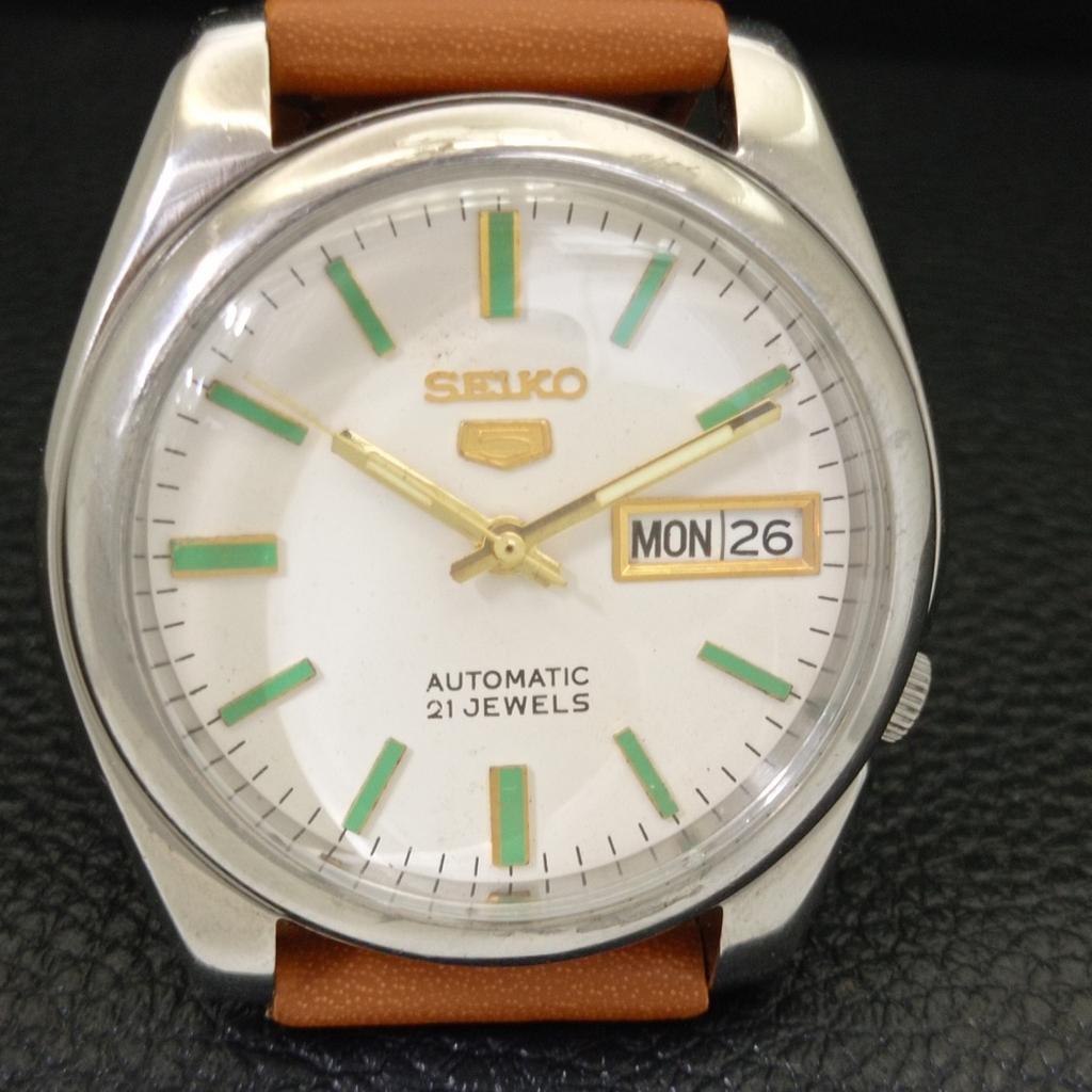 AUTOMATIC VINTAGE SEIKO 5 JAPAN 7S36A MENS WHITE COLOR DIAL WATCH a702612-1 R209-a702612