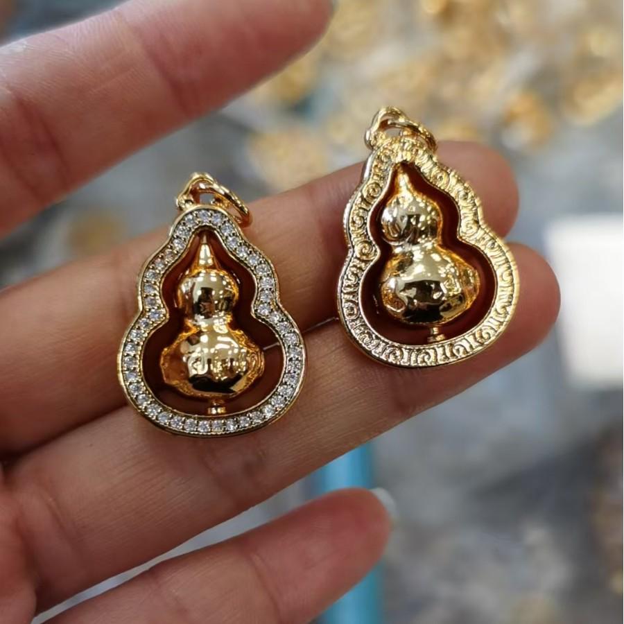 Gold-Plated Brass Rotating Mantra Gourd Pendant Necklace - Unisex Gift