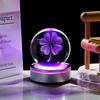 Kertari K9 Kristall Klee 3D Schnee Geburtstagsgeschenk für und Beliebte Niedliche Dekorative Stilvolle Entspannende Kristallkugel mit LED-Licht Ambiente Hochzeit