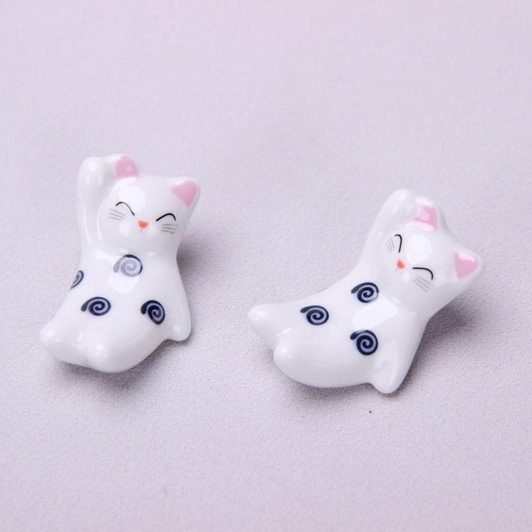 1Pair Cute Rabbit Ceramic Chopsticks Rest Rack Spoon Fork Holder Chopsticks Stand Tableware Pen Holders Kitchen Tools Home Decor