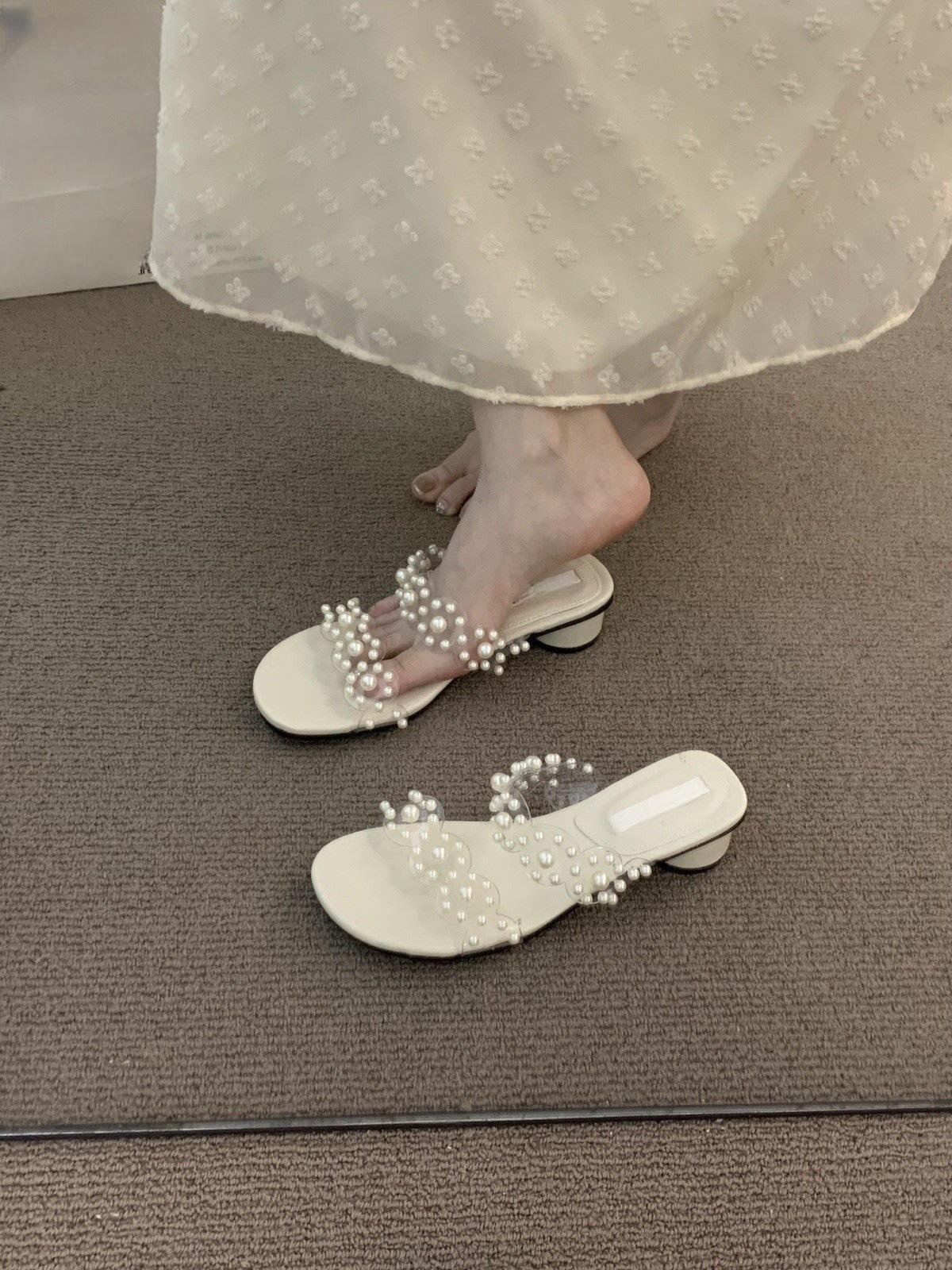 

French high-end black niche open-toed sandals fairy shoes 2025 new summer high-heeled temperament cool slippers 35