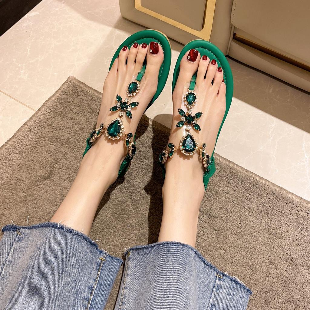 Hongtong | Korean version of flat-bottomed rhinestone sandals for women, summer new fairy wind toe large size beach cool slippers for women
