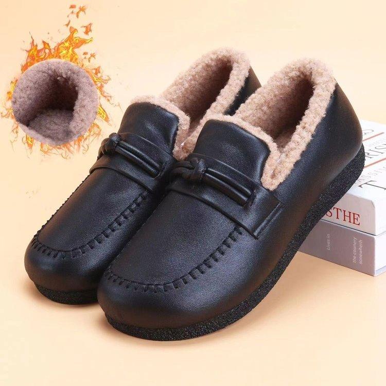 Fleece shoes women's 2025 new winter soft-soled mother Doudou shoes flat-soled one-pedal leather shoes warm extra thick cotton shoes