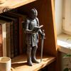 Cadeau d'anniversaire unique pour les lecteurs, Décoration d'étagère Chevalier Médiéval, Statuette Butée de Livre Blindée, Décoration d'Étagère de Bibliothèque Gothique, Style Bureau à Domicile