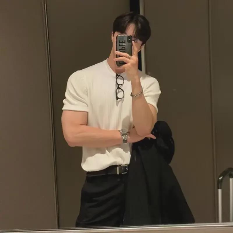 Men's Slim Fit Short-Sleeve Korean Style Knit T-Shirt with Round Neck