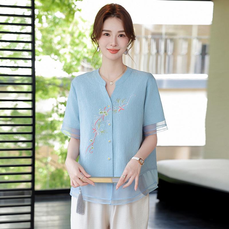 

Stylish Embroidered Summer Top for Middle-Aged and Elderly Women 3XL