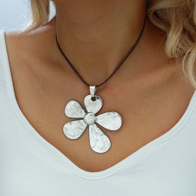 Fashion Exaggerate Flower Pendant Necklace Vintage Silver Color Irregular Large Floral Rope Chain Necklaces Boho Wedding Jewelry