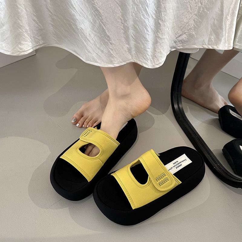 Velcro Thick-soled Slippers Can Be Worn by Women In Summer 2025 New Beach Seaside Vacation Cool Slippers