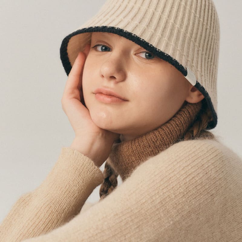 

Двухцветная шерстяная шляпа-ведро Marchen_4 цвета black