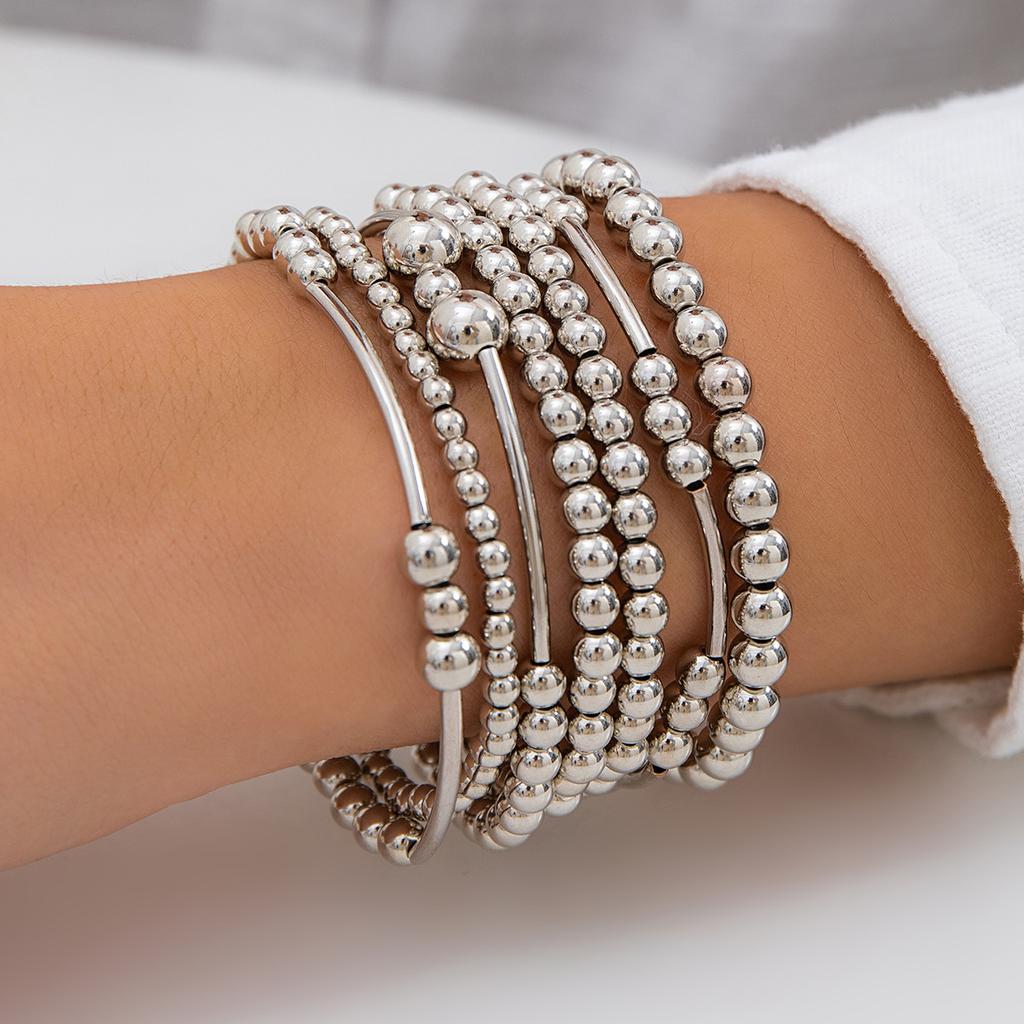 Fashion Metal Love Pendant Beaded Bracelet Set, Sweet And Cool Round Bead Chain Stacked Bracelet Woman