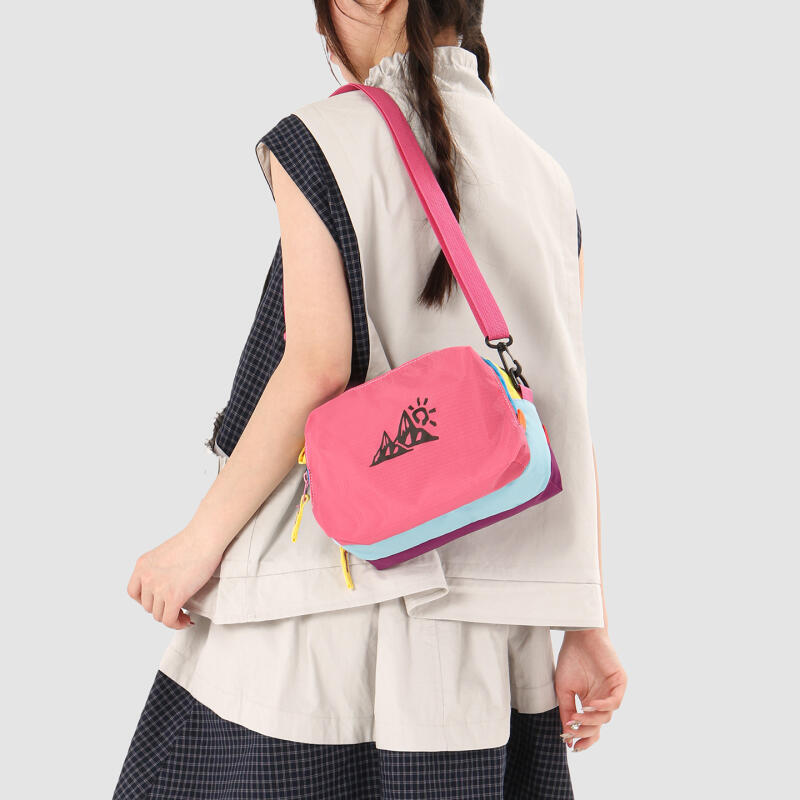 Color Block Crossbody Bag with Mountain Print Design Lightweight Shoulder Bag for Outdoor and Daily Use