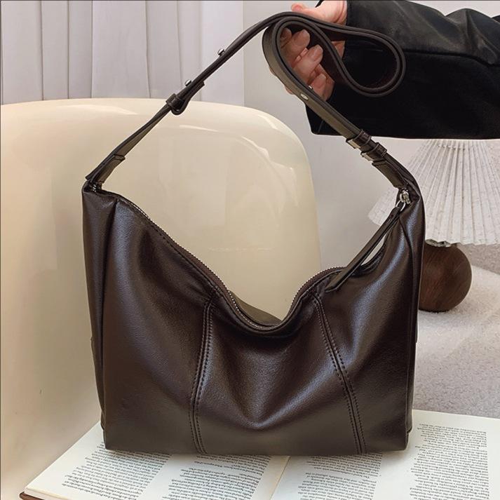 Fashion Single Shoulder Armpit Bag Women's New Casual Bag Versatile Messenger Bag
