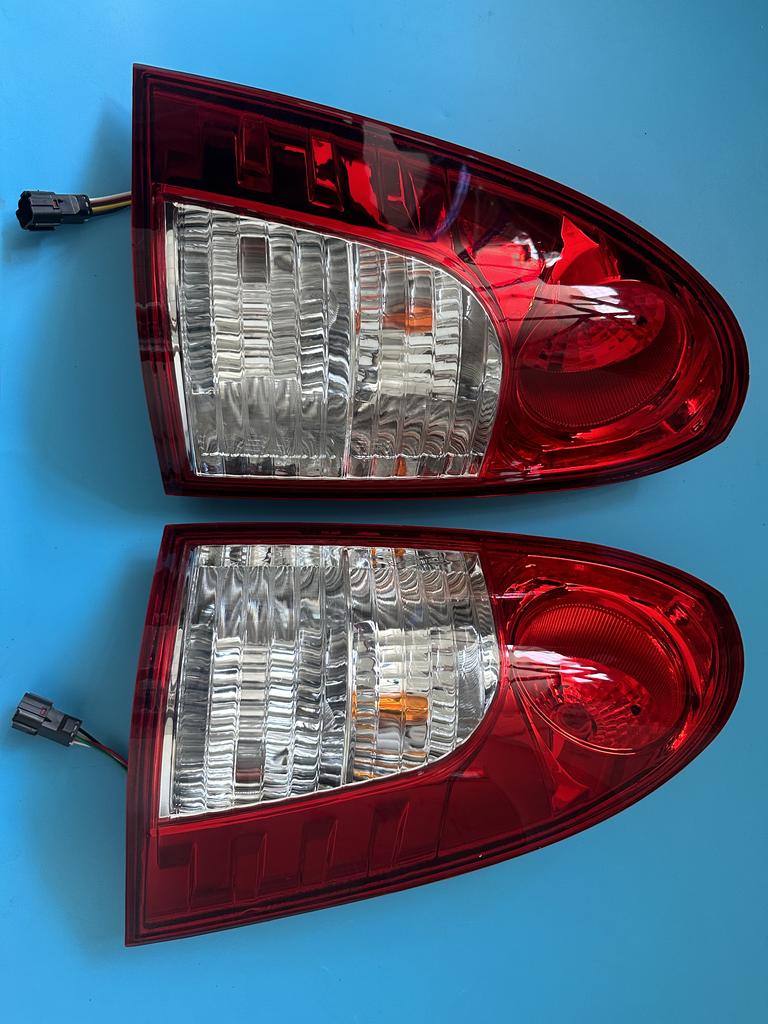 Rear Comination Lamp Assy LH 8360132003 RH 8360232003 For Ssang yong Actyon Sports 2006-2011