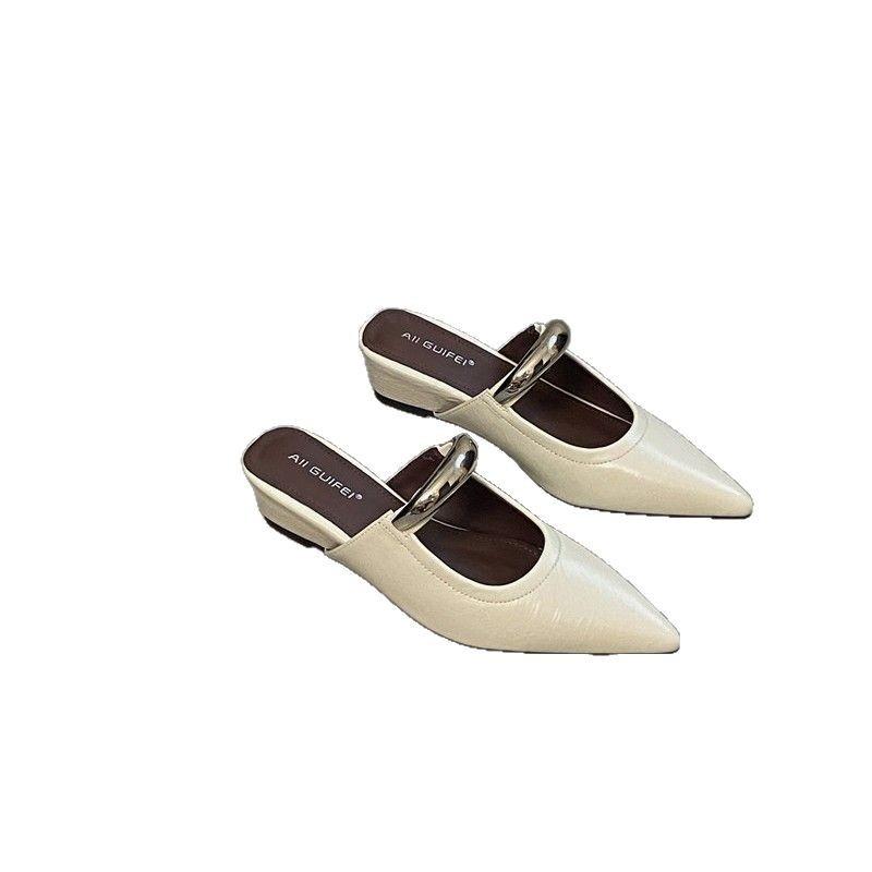 Niche high-end pointed metal buckle bag head thick heel slippers outer wear summer 2025 new retro cool slippers women