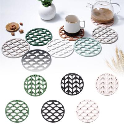 Silicone Triangular Mat Anti-scalding Heat Insulation Mat Kitchen Table Heat Insulation Mat Anti-slip and Anti-scalding