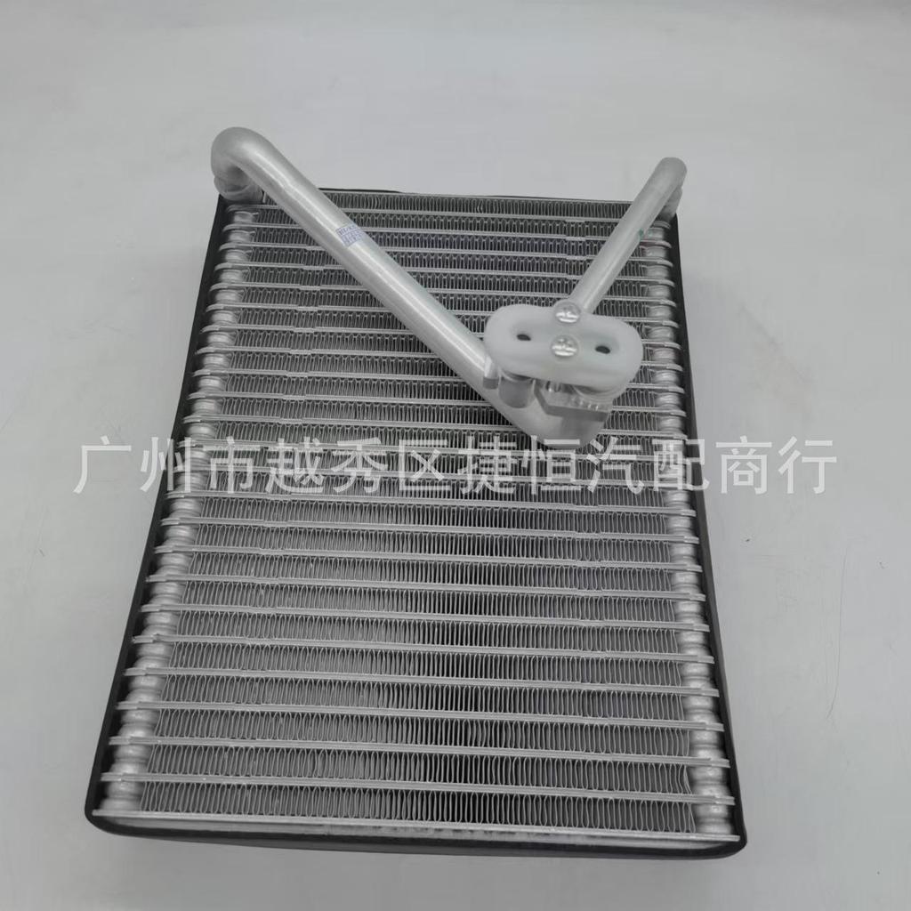 Volvo S60/V70/XC90 Evaporator Core 30676302 Compatibility