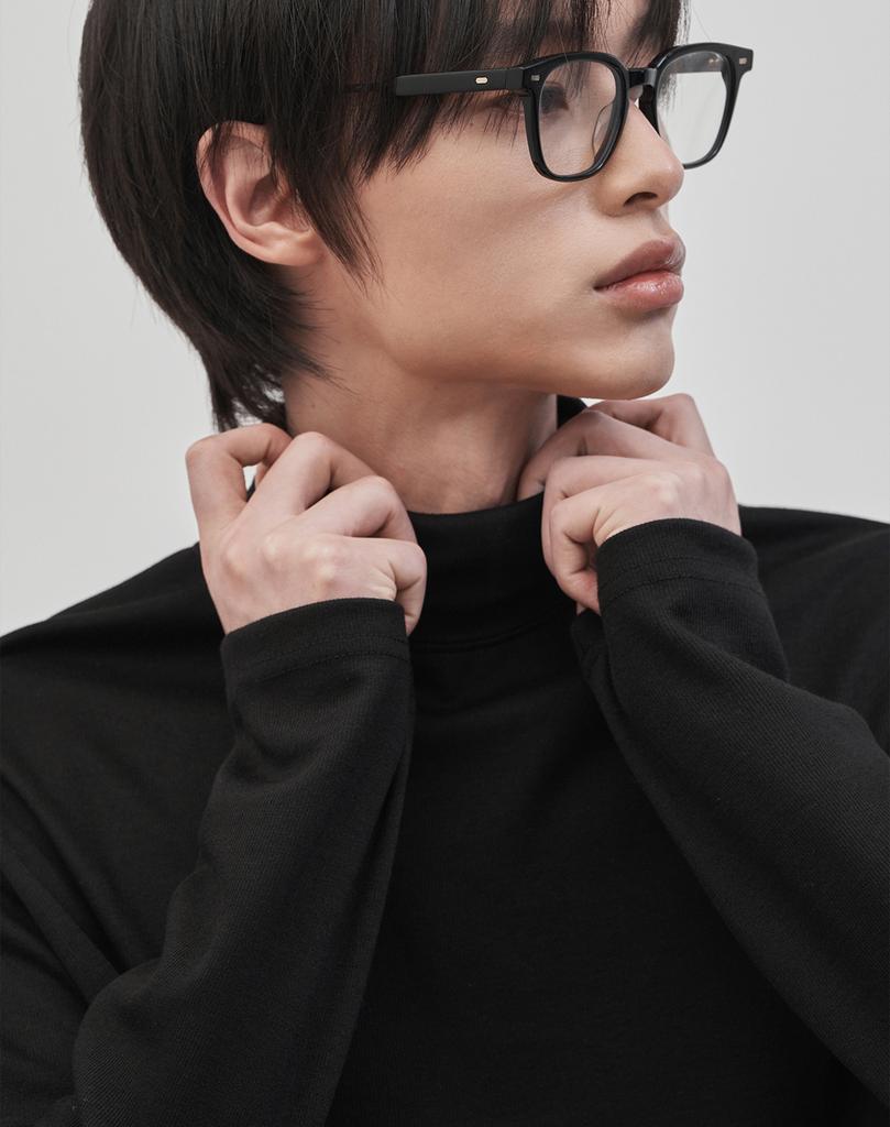 WORK ON BODY OFF Rested Semi-Overfit Turtleneck Knit [Black]