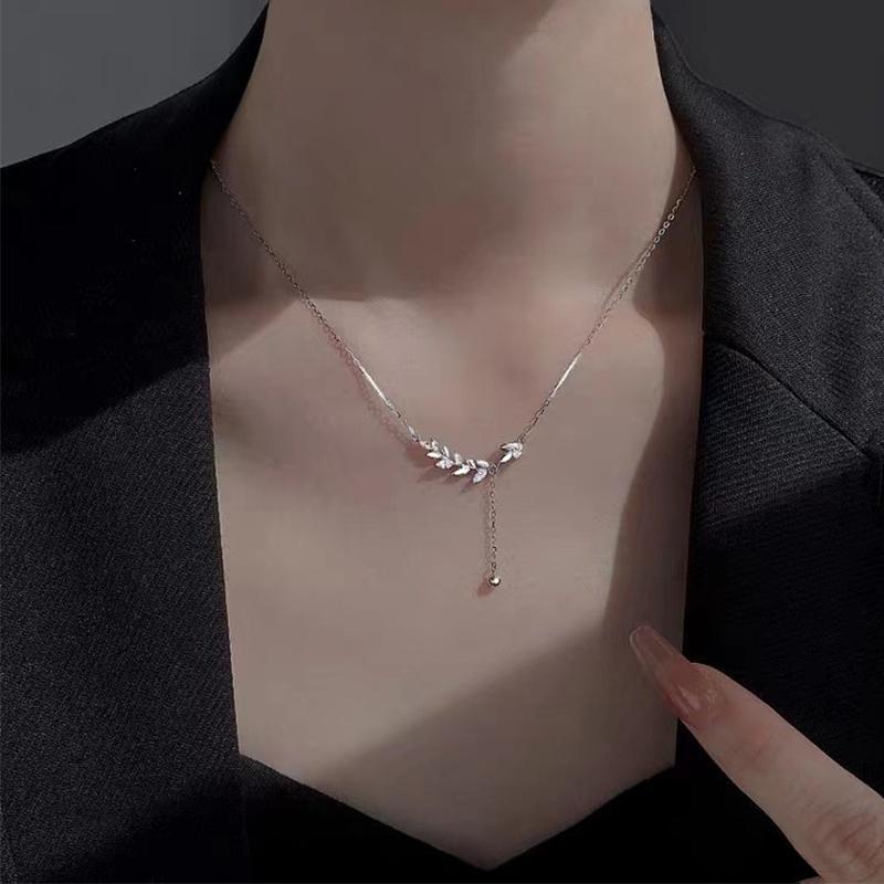 

Новое блестящее ожерелье с бабочкой, элегантное жемчужное ожерелье, женское изысканное двухслойное ожерелье с ключичной цепочкой, ювелирные изделия для женщин, подарок G