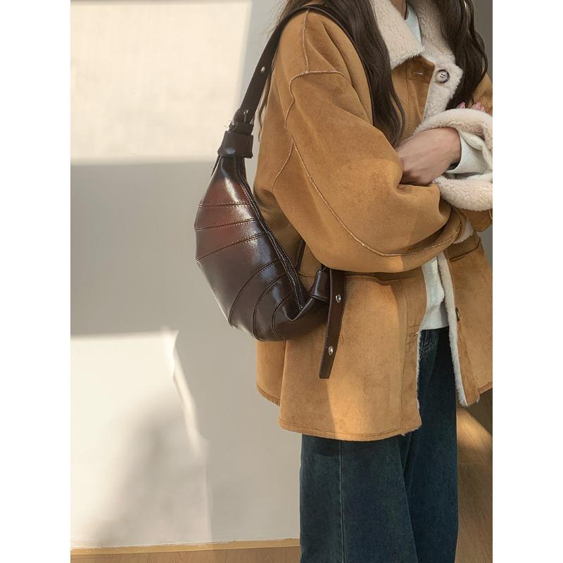 

Retro coffee horn bag women s armpit bag autumn and winter new fashion Korean versatile messenger bag dumpling bag