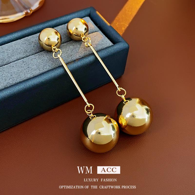 Luxury Versatile European And American Earrings With A High-end Feel