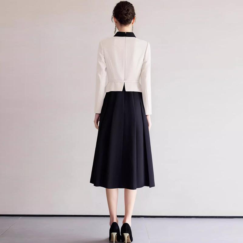 2025 Fashionable Slimming Two-Piece Little Black Dress with Color Block for Autumn/Winter – Women's Formal Wear