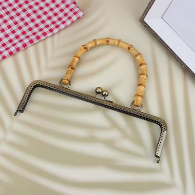 1 Stück Vintage Metall Geldbörse Tasche Rahmen Kuss Verschluss Schloss mit Bambus Griff Schmuck Verschlüsse Nähverschlüsse Geldbörse Herstellung Zubehör