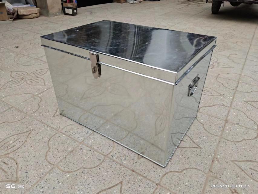 Galvanized White Iron Lockable Tool and Storage Box