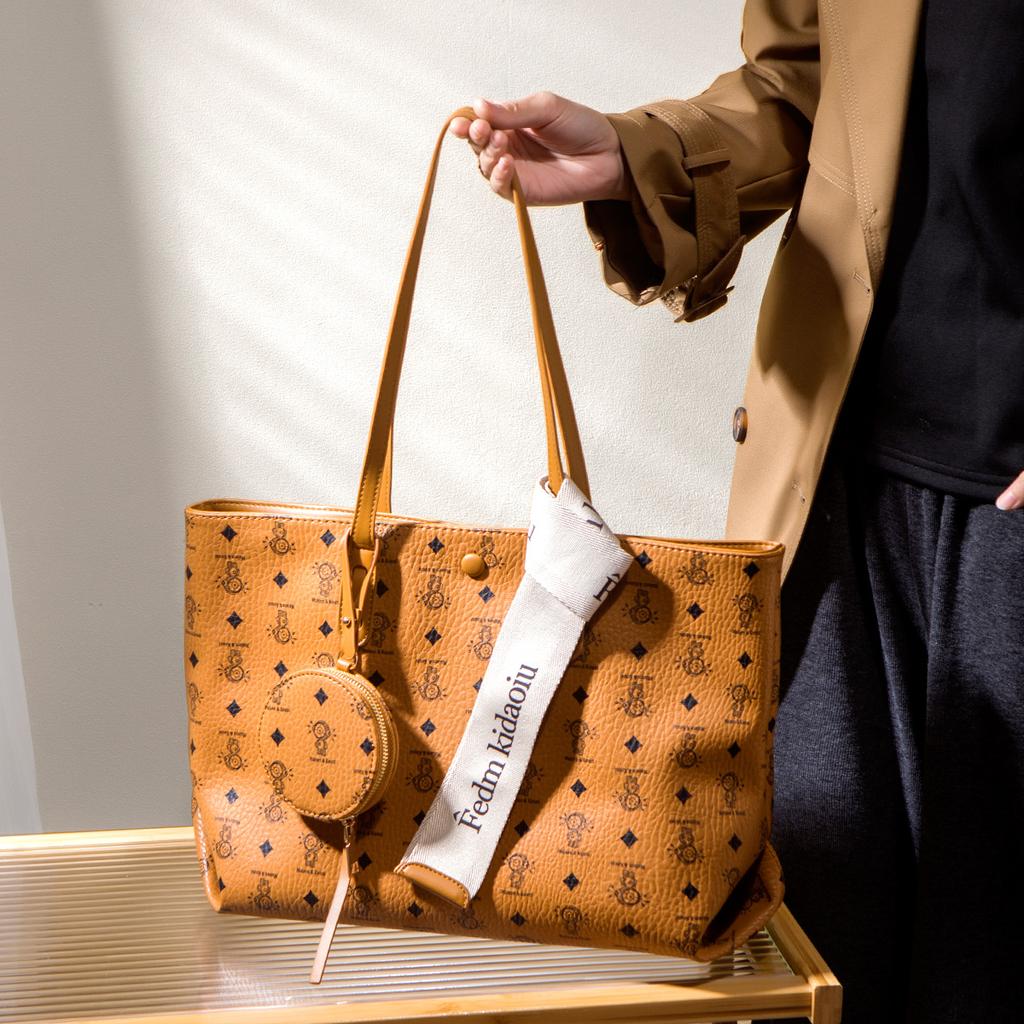 Vintage Large-Capacity Handbag for Foreign Trade, Fashionable Trendy Printed Tote Bag, Commuting Simple Textured Shoulder Bag Wholesale