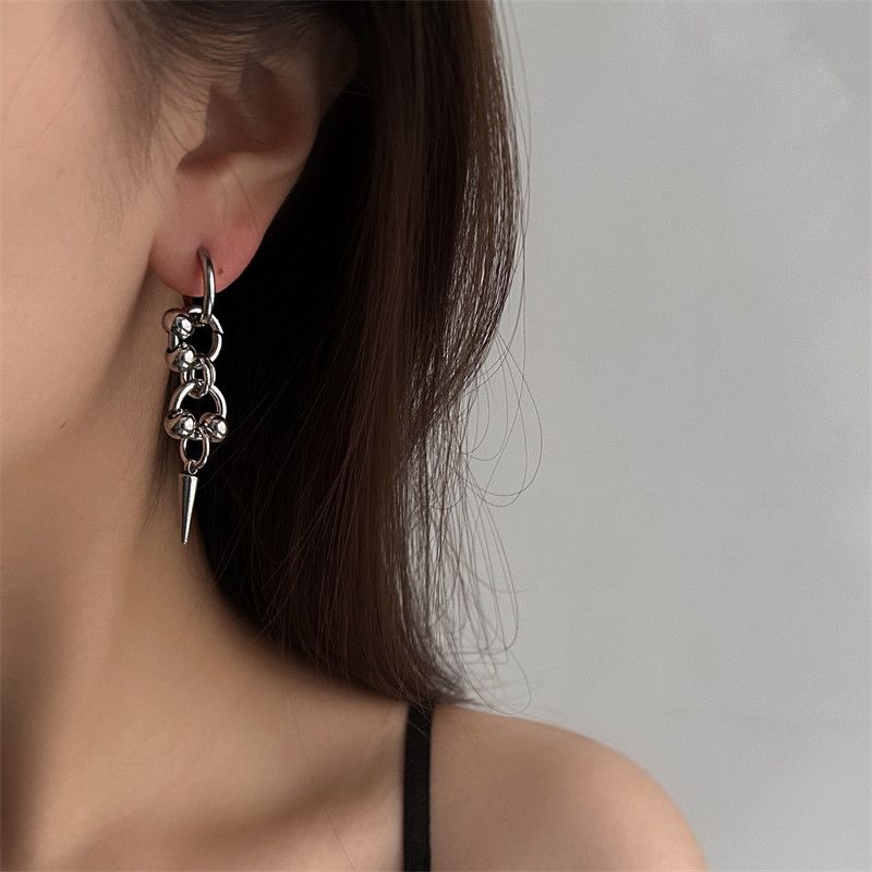 European and American Retro Style Personalized Ring Rivet Earrings Eardrops Women Ins Cold Style Fashion Punk Subculture Earrings