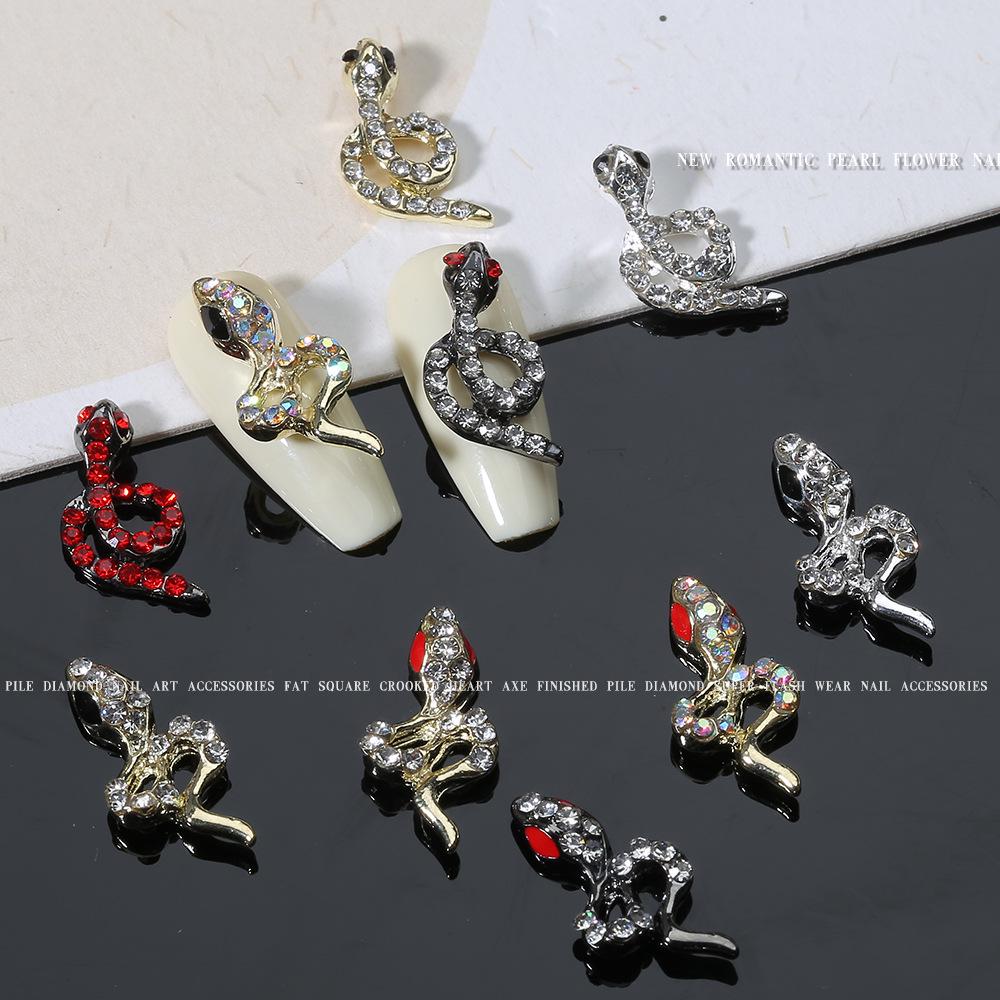 Shiny Rhinestone Snake-Shaped 3D Nail Art Accessories