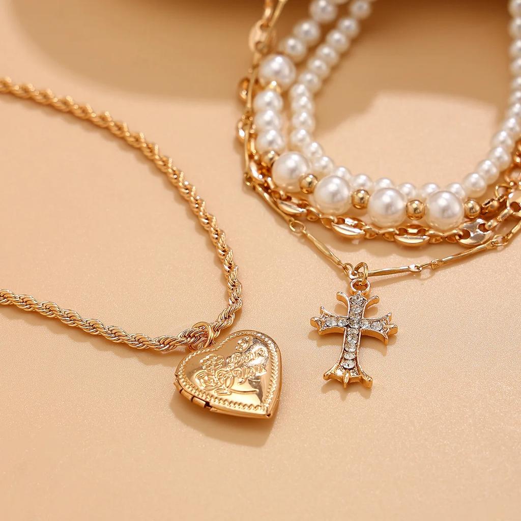 Stylish Pearl Beaded Clavicle Chain Women's Stainless Steel Necklace Piece Set Peach Heart Multi-layer Alloy Jewelry on the Neck