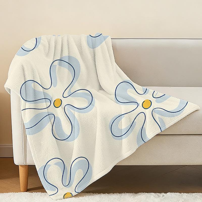 Flannel Fleece Blanket Short Plush, Soft & Warm, Minimal Flower Pattern, Single Size for Bedroom, Cozy Home Decor, Perfect for Christmas & Halloween