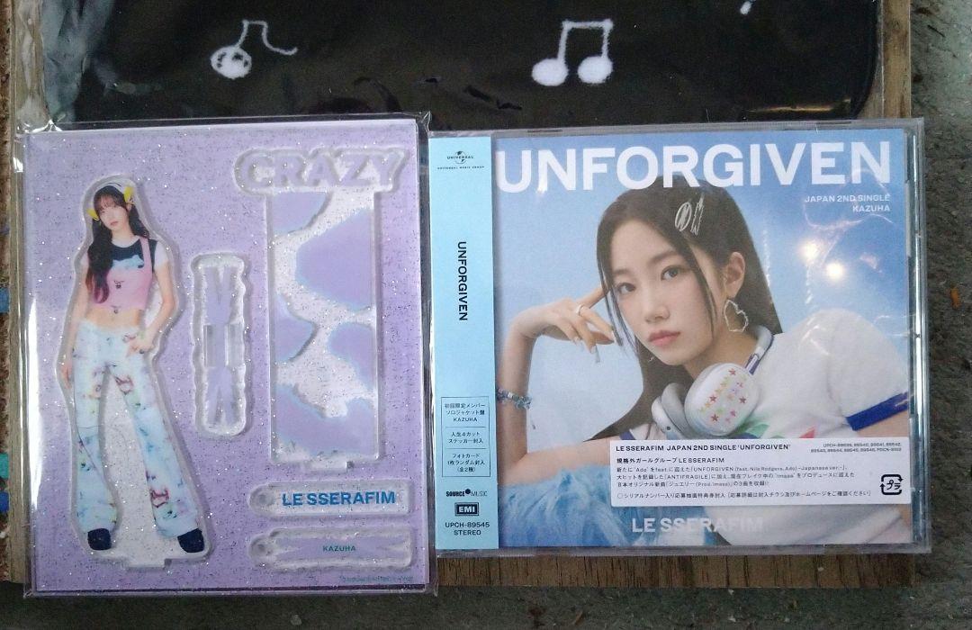 

[USED] LE SSERAFIM UNFORGIVEN Acrylic stand and hand towel included