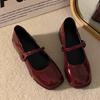 Retro Mary Jane Small Leather Shoes 2026 Spring Spring New Burgundy One-word Buckle with Square Head Thick Heel French Single Shoes