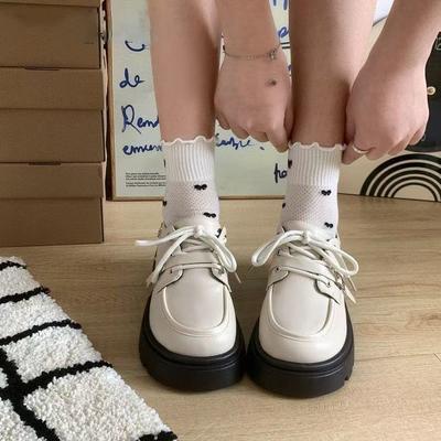 Französische Retro weiße vielseitige Loafer im britischen Stil, beliebte Mode, Plateau, kleine Lederschuhe, Damen, neu, Sommer 2025