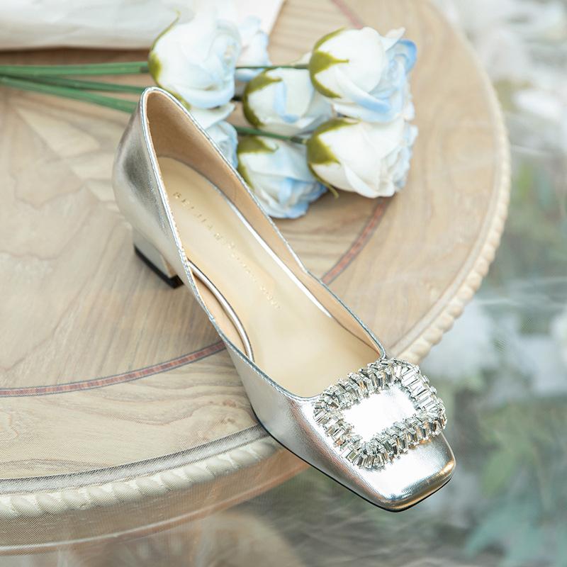 

Роскошные хрустальные квадратные пряжки лакированная кожа туфли на высоком каблуке женские с квадратным носком толстый каблук средний каблук одинарные туфли темперамент весна 39 серебряный