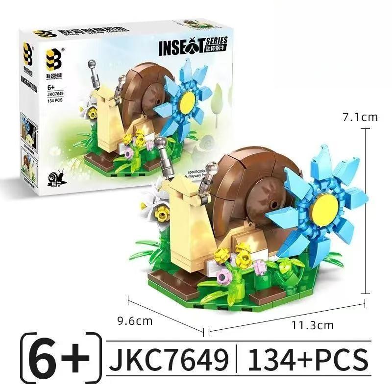 Animals Insect World Insect Flower Butterfly Mantis Snail Bee Plant Figures Building Blocks Bricks Model Kids Toy