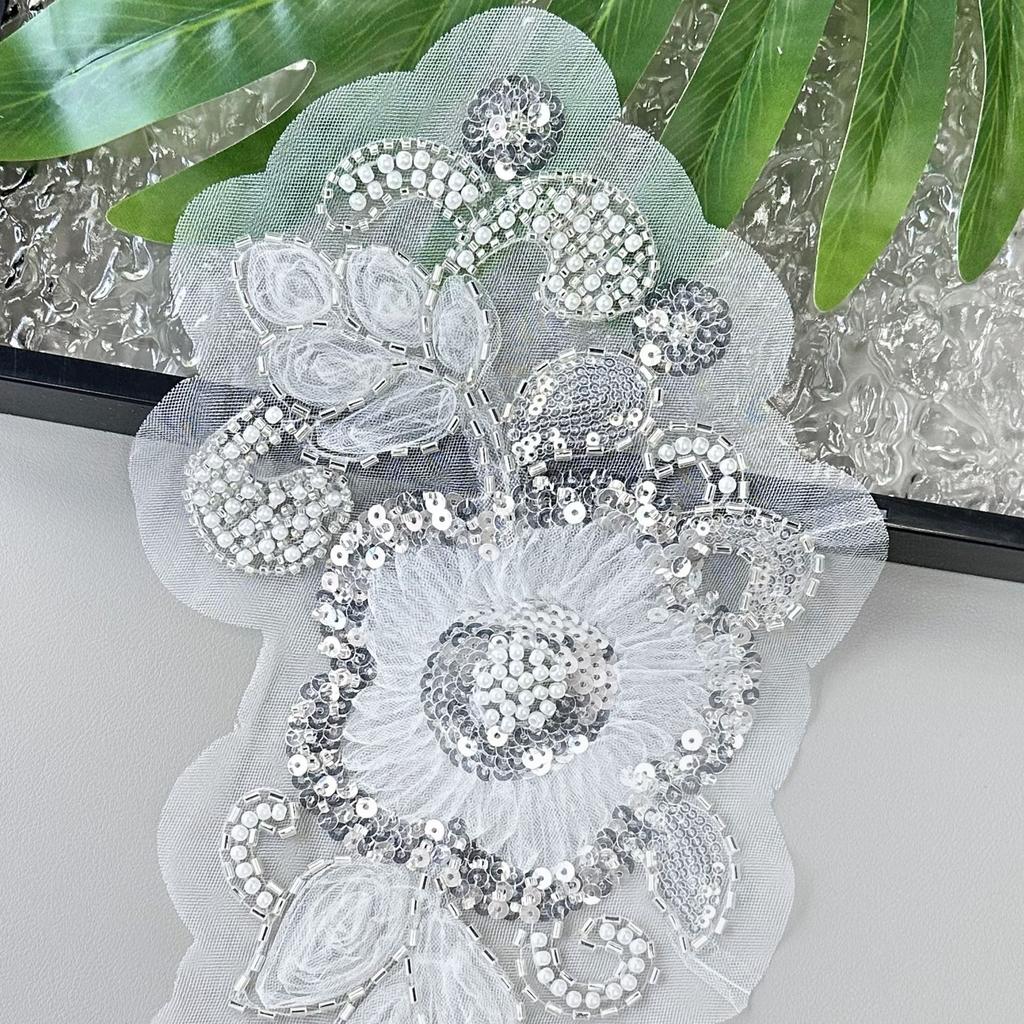 Dreidimensionale Perlen Pailletten Spitze Blume Stoffaufkleber Hochzeitskleid Kleid Dekorative Applikation DIY Zubehör