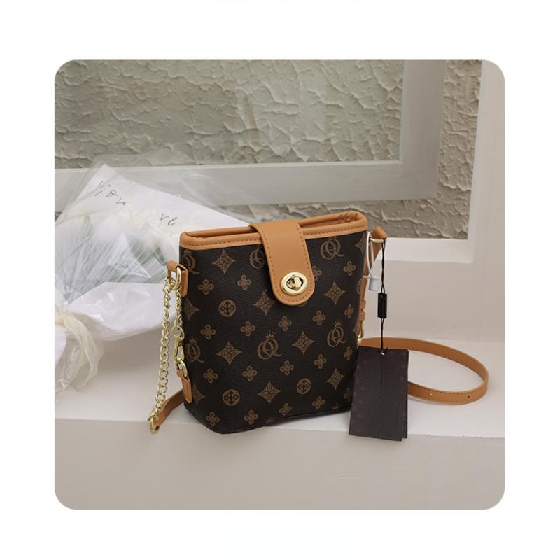 

Классическая однотонная сумка на плечо высокого класса для женщин, нишевая сумка через плечо, модная маленькая квадратная сумка