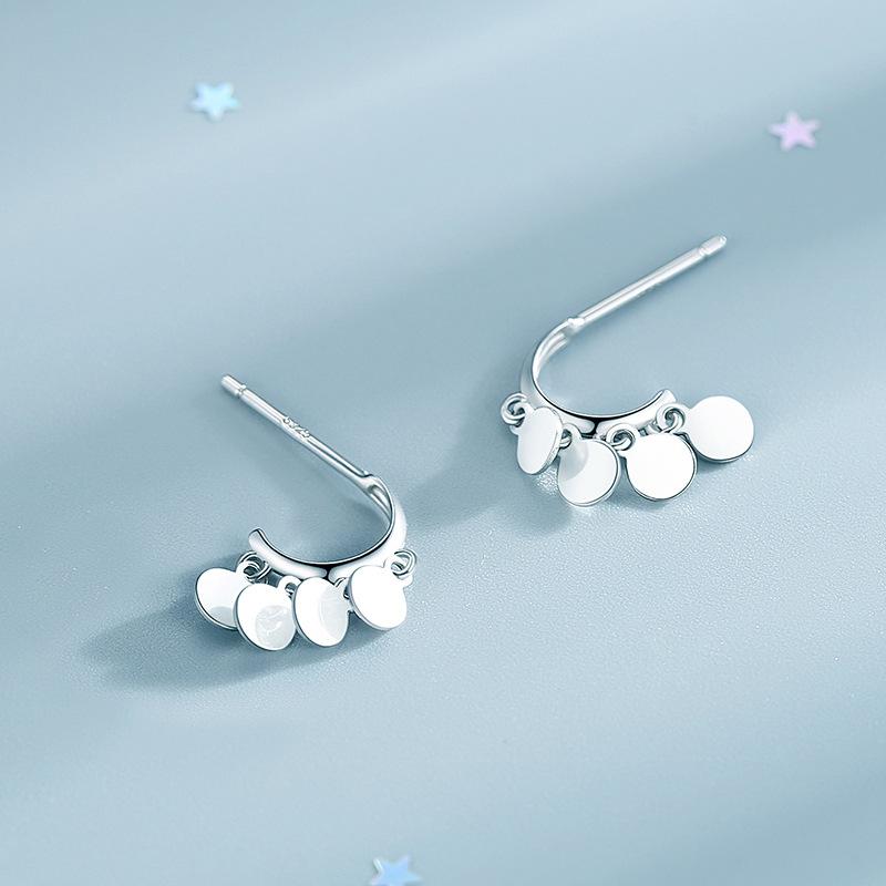 Design Stud Earrings Female Personality Japanese And Korean Temperament Cold Wind Earrings Creative Niche Curved Disc Fringed Earrings