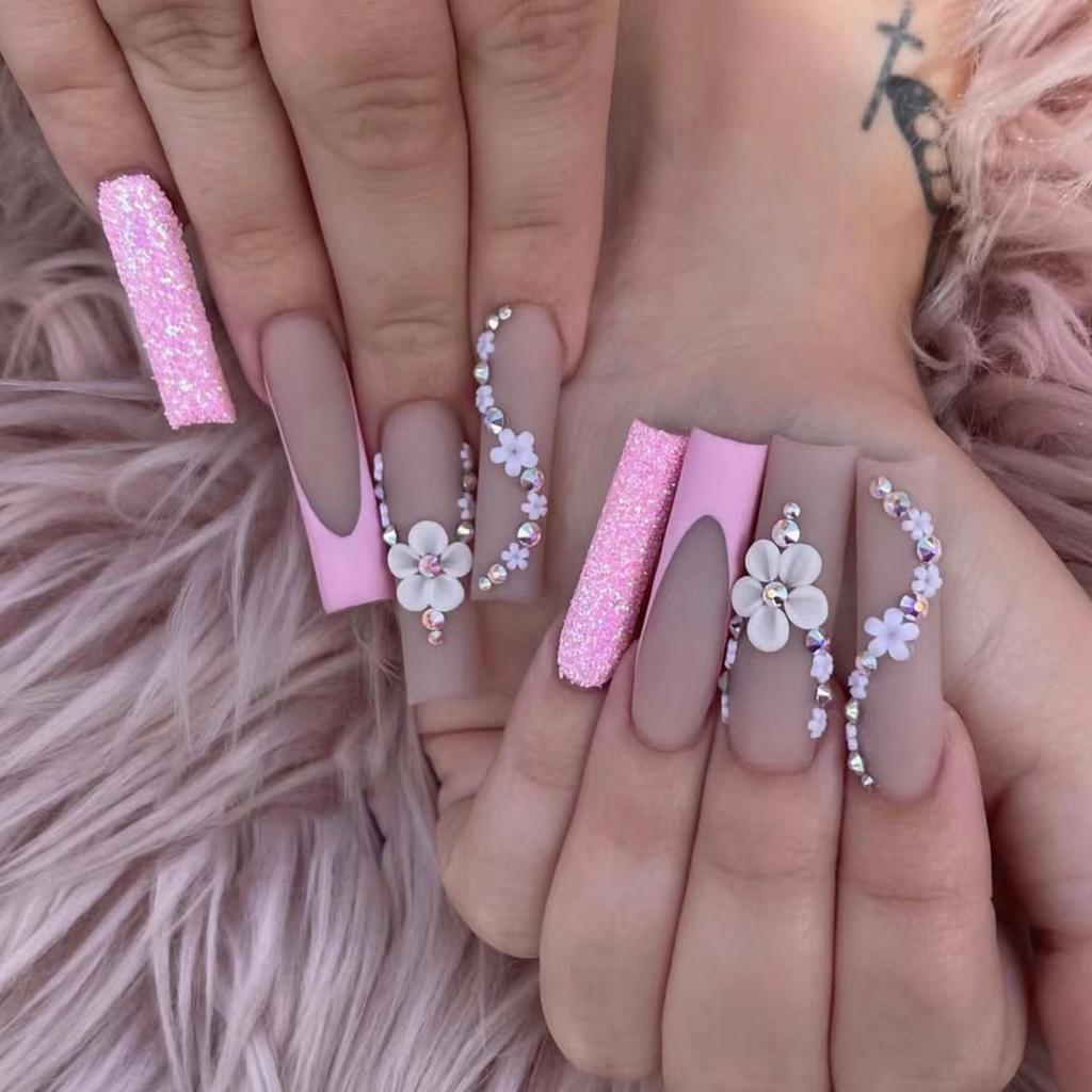 Europe and the United States wear nail flowers burst broken diamond French matte nail art fashion fake nail patch wear nail piece finished product