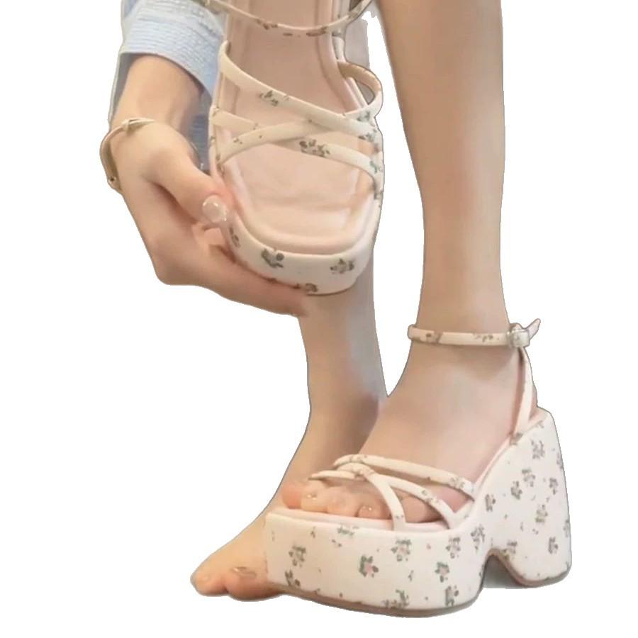 Thick-soled wedge sandals women's 2025 new summer wear small man height increase word with open-toed Roman shoes