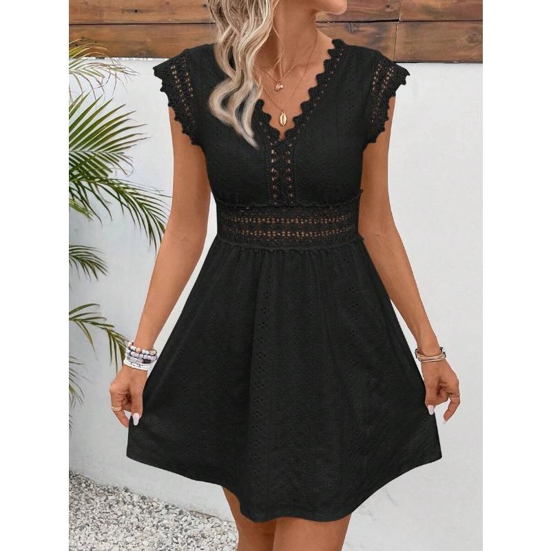 Spot - European and American Summer Popular Lace Splicing V-neck Shoulder Ruffle Edge Sleeveless Dress